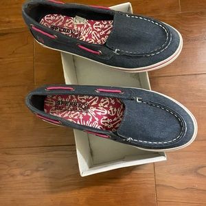 Girls Sperry slip on shoes